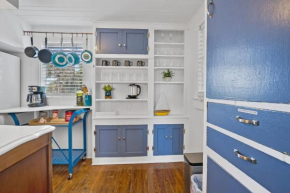 Marvelous Mermaid Bungalow, Dog-Friendly Upstairs Apt in Prime Vilano Beach